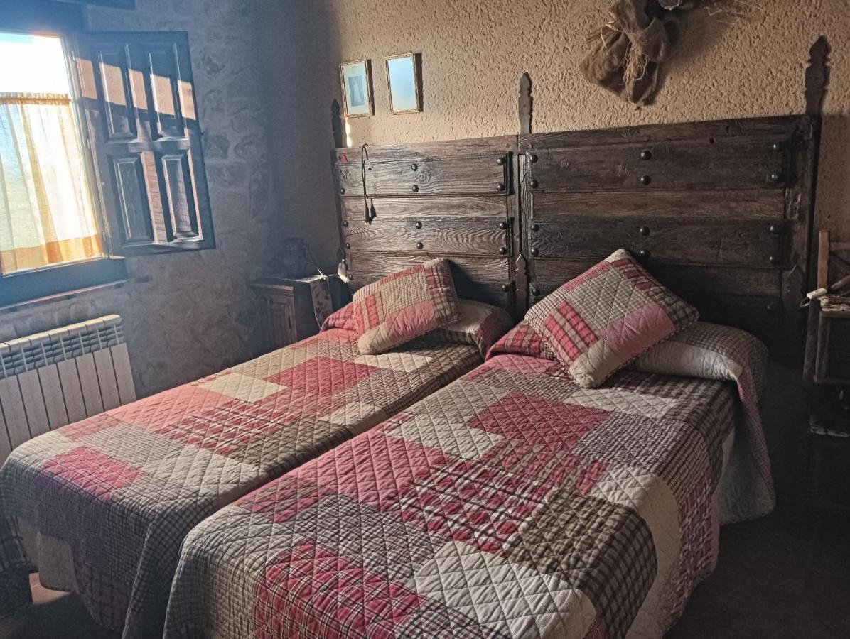 Casa Rural La Casa De Los Pollos Turrubuelo Ngoại thất bức ảnh