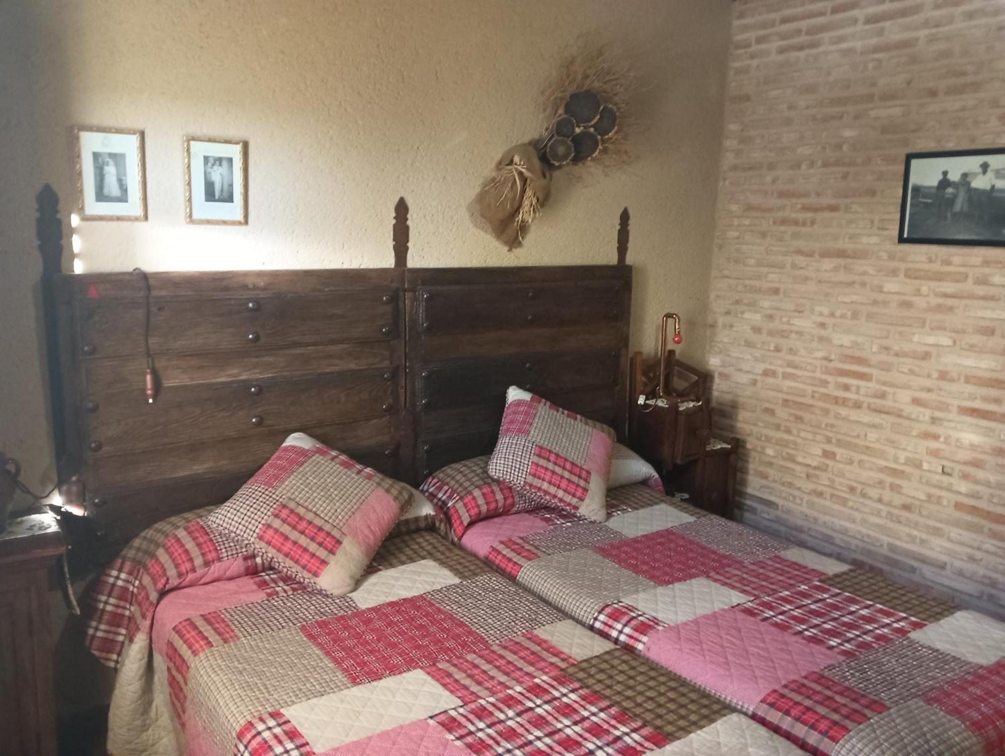 Casa Rural La Casa De Los Pollos Turrubuelo Ngoại thất bức ảnh